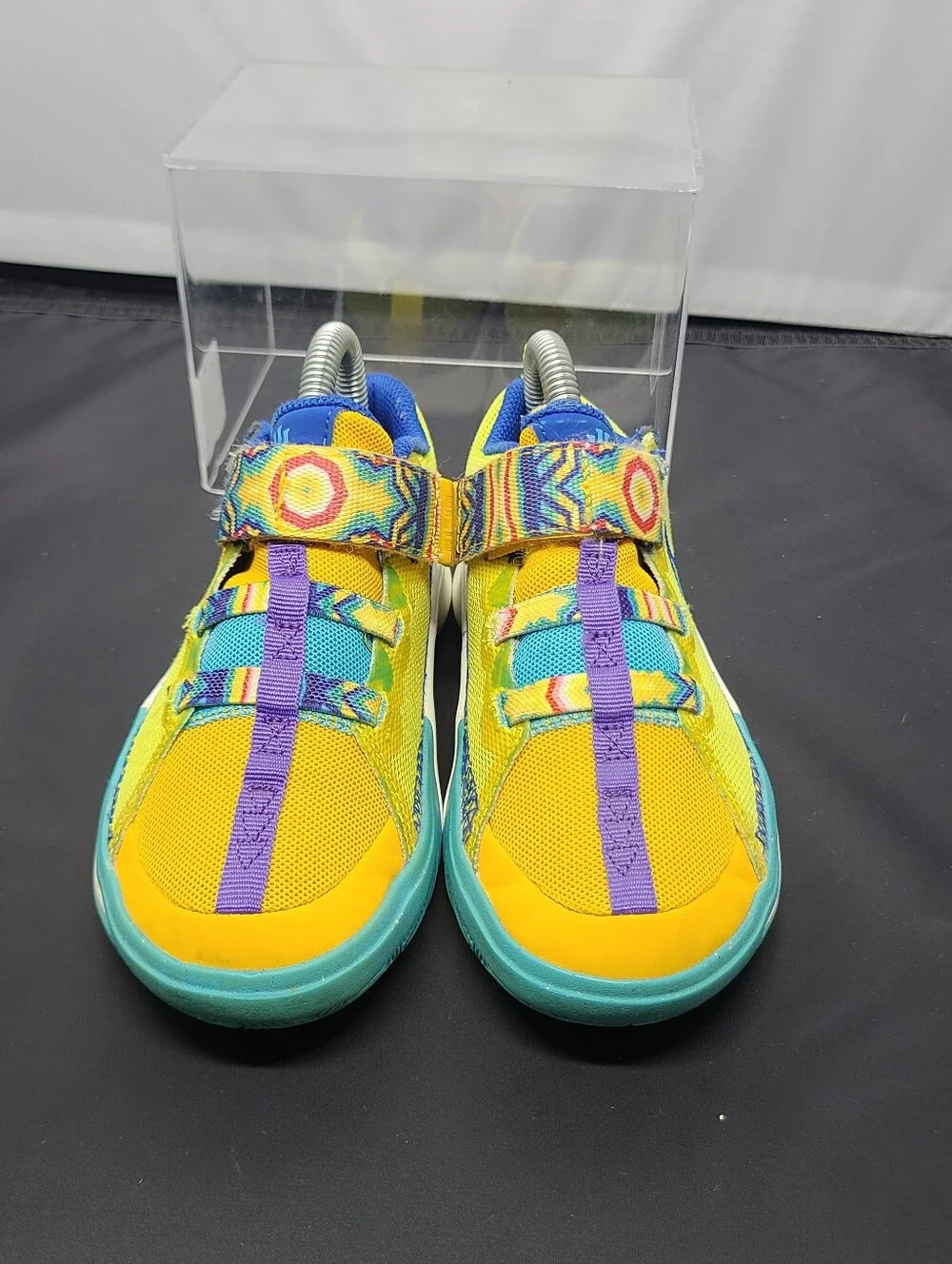 Nike Kyrie Flytrap VI 6 Limited Edition Shoes Yellow Spongebob- kids size 13C